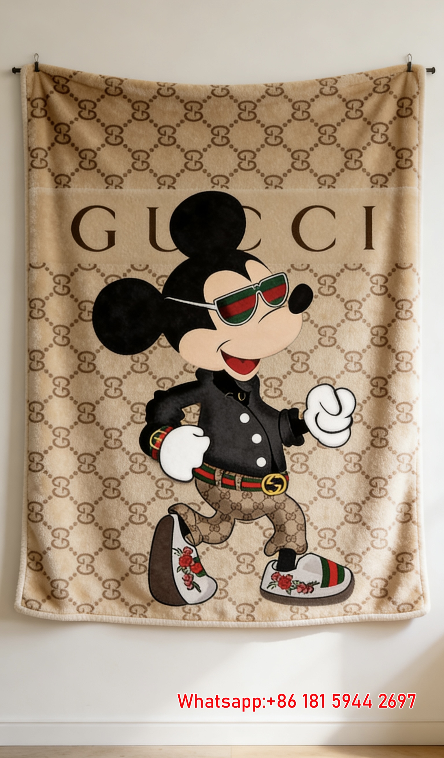 Gucci Streetwear Mickey Mouse Flannel Blanket Wall Hanging throw blanket IMG_2410